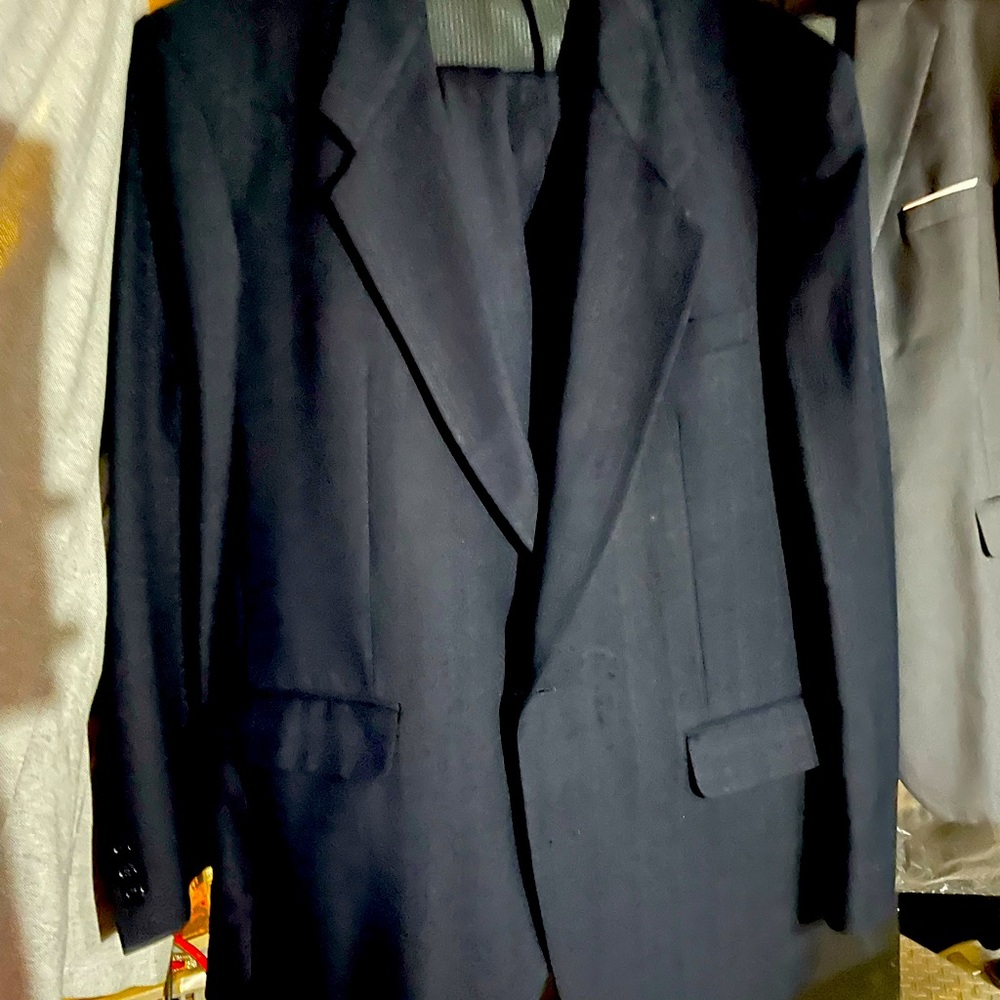 Mens suit LG to XL